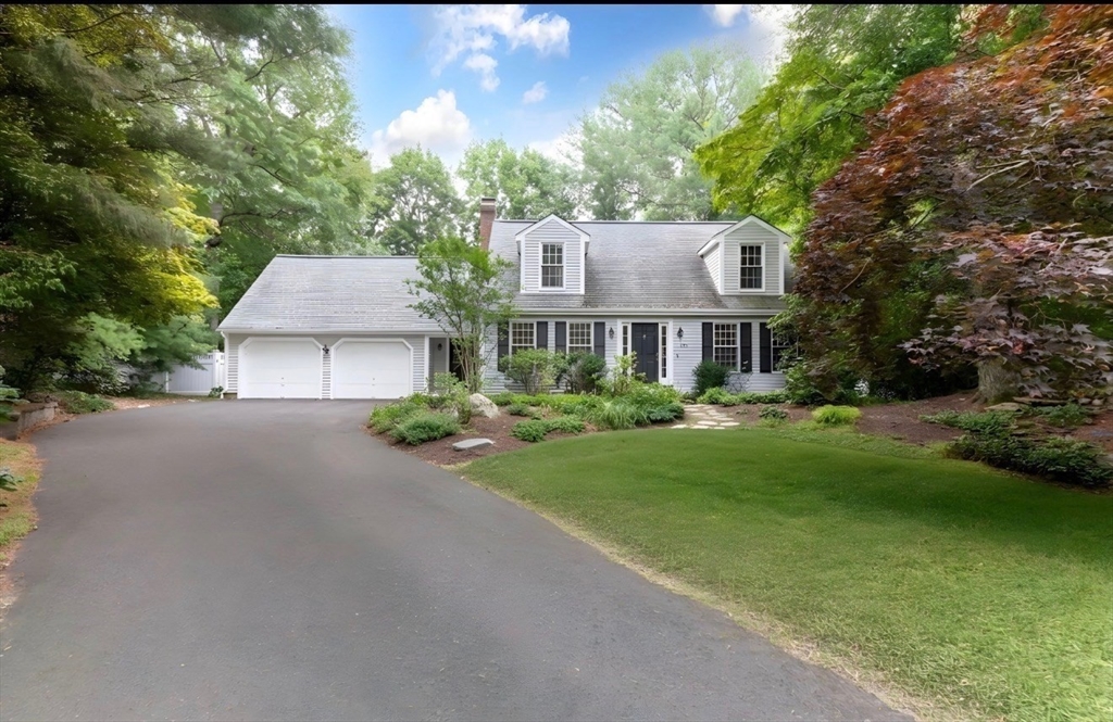 135 Lawndale Road Mansfield, MA 02048 - Photo 1 of 42 Gallery Image 1