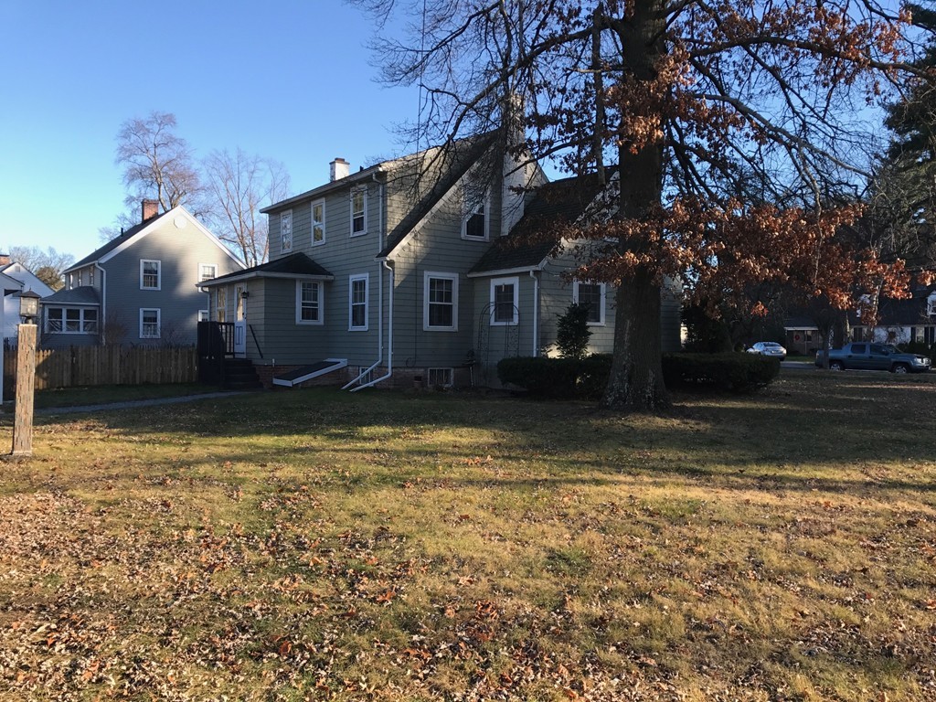 2040 Wilbraham Road Springfield, MA 01129 - Photo 2 of 27