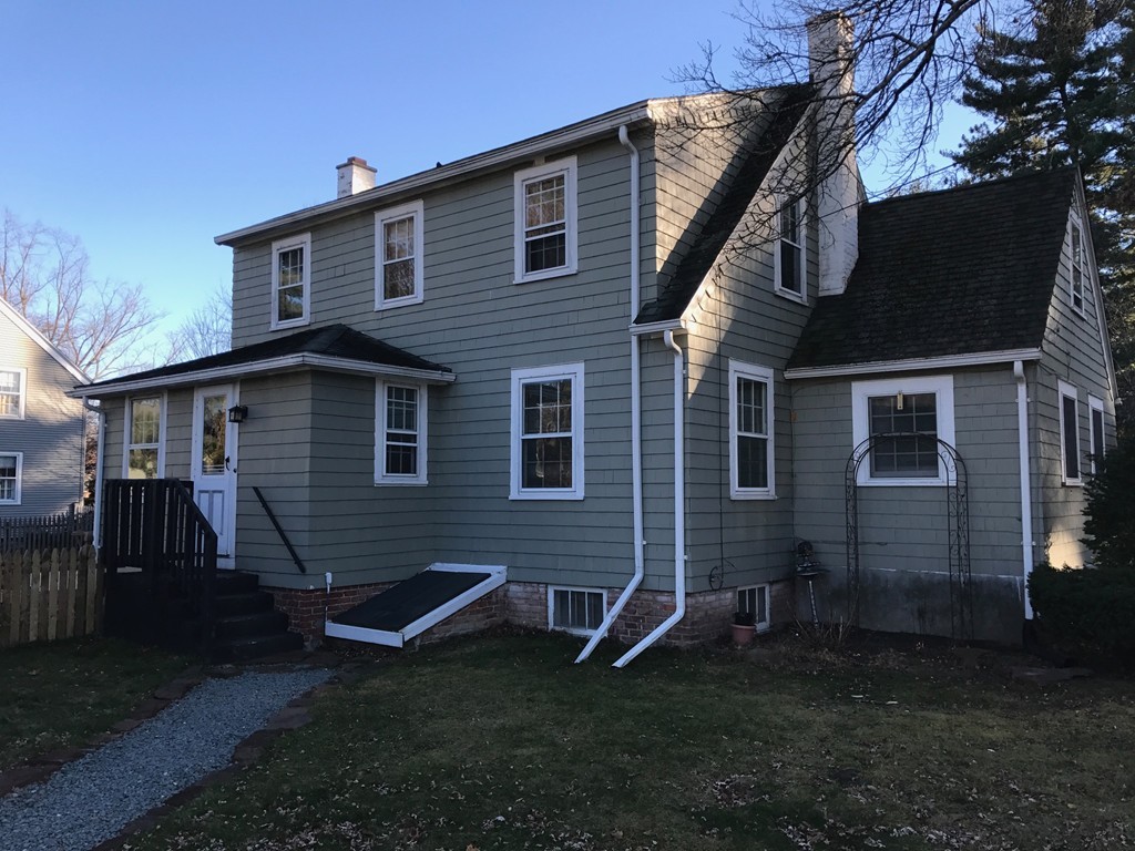 2040 Wilbraham Road Springfield, MA 01129 - Photo 3 of 27