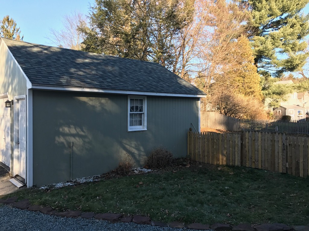 2040 Wilbraham Road Springfield, MA 01129 - Photo 6 of 27