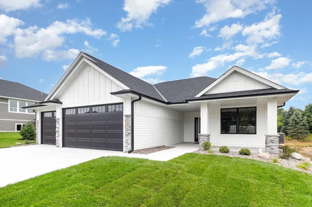 $657,945 | 11876 38th Place, St. Michael, MN 55376