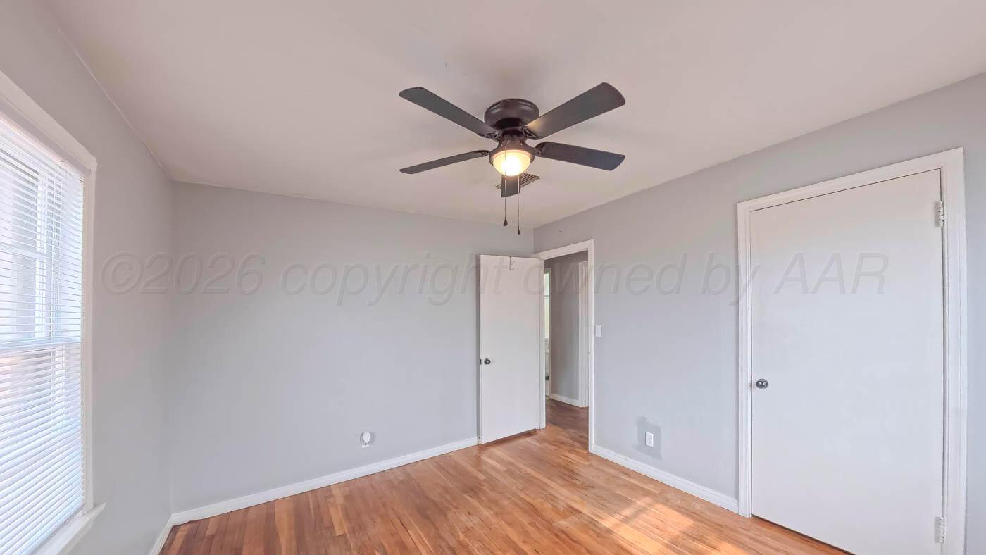 300 North Bryan Street Borger, TX 79007 - Photo 9 of 21 a view of room with a ceiling fan