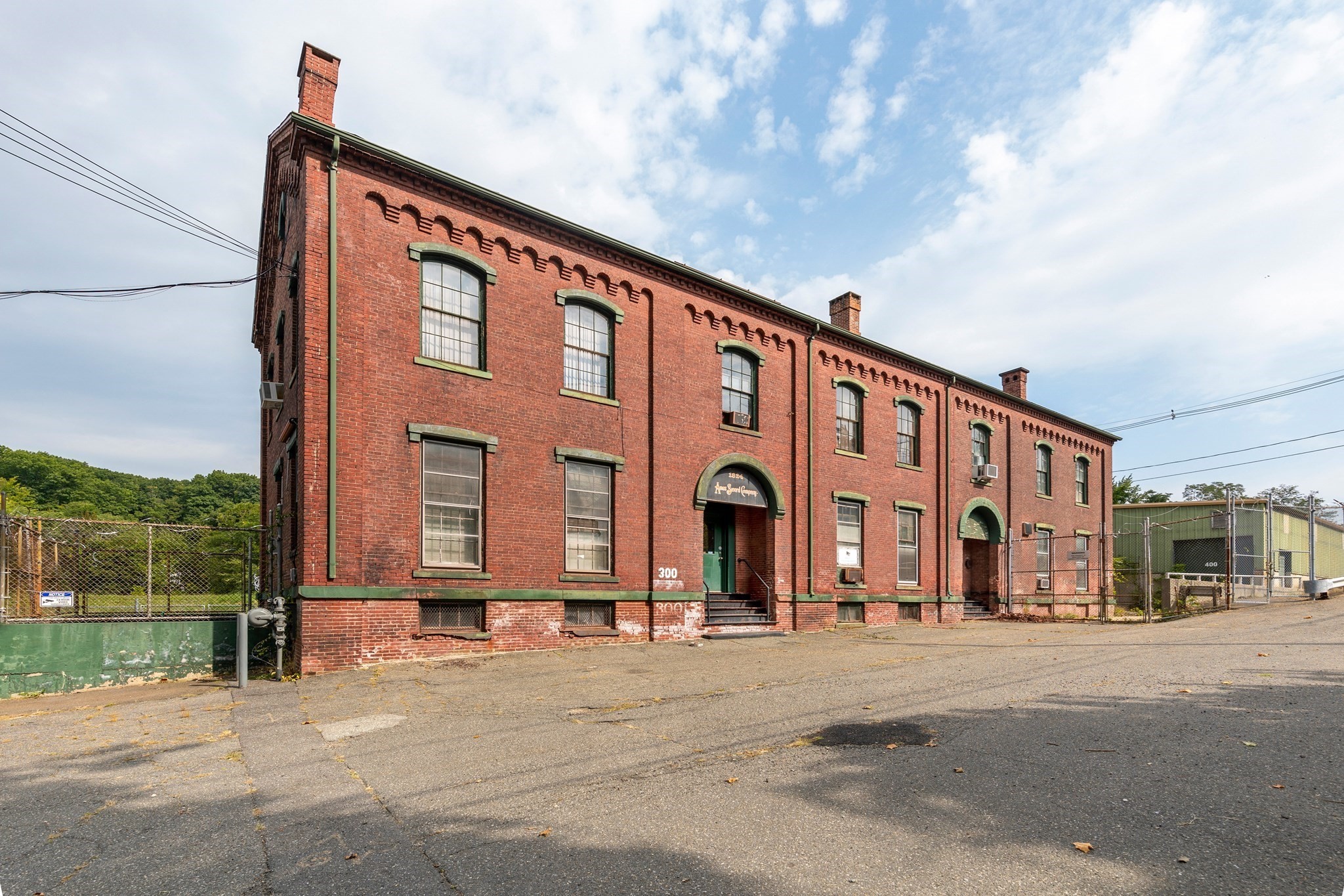 35 Lower Grape Street Chicopee, MA 01013 - Photo 8 of 39 Gallery Image 8