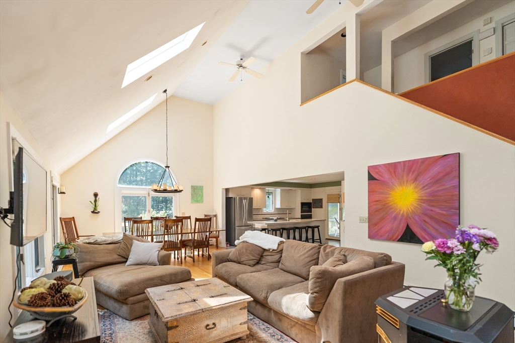 39 Stuart Road Rochester, MA 02770 - Photo 11 of 32 Gallery Image 11