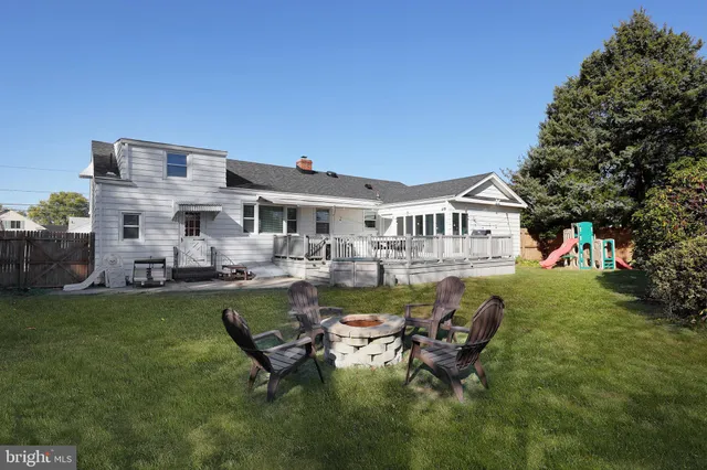 $599,000 | 824 Evergreen Court, North Brunswick, NJ 08902