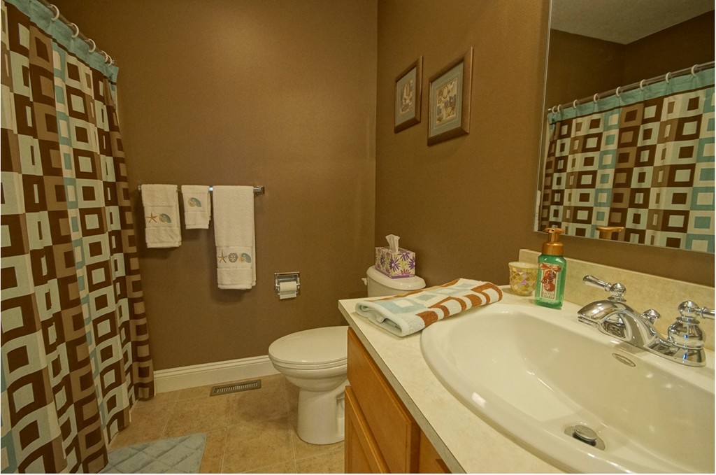 33 Hall Road, Unit 33 Fremont, NH 03044 - Photo 24 of 30