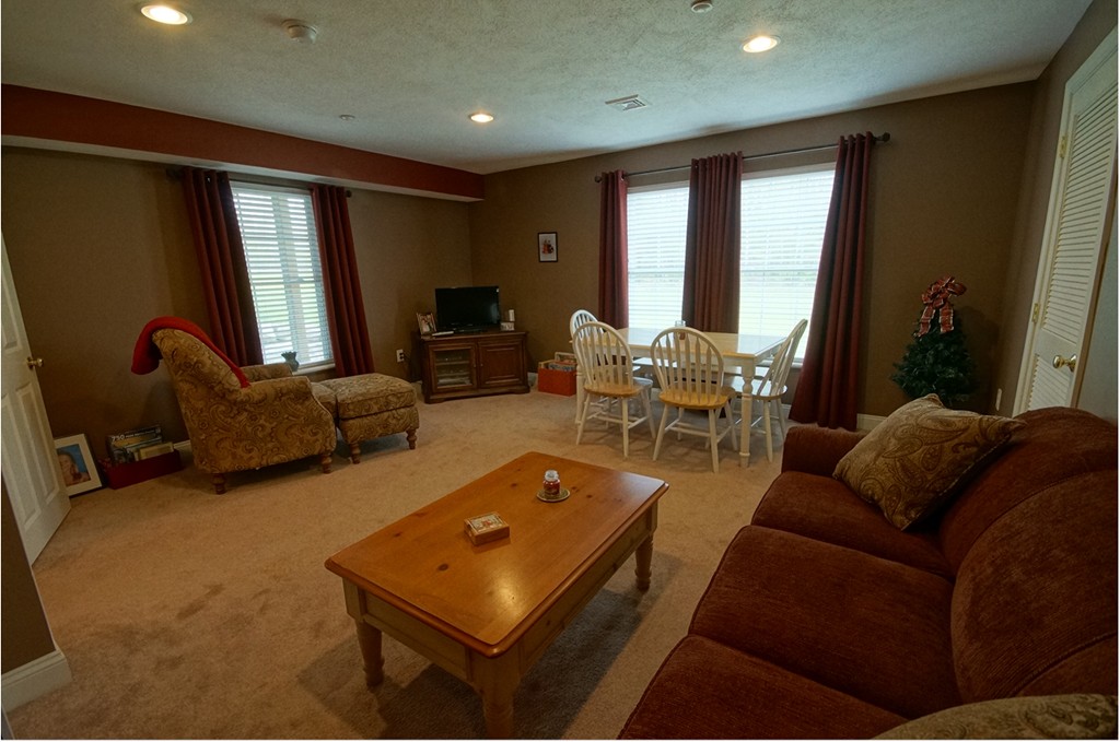 33 Hall Road, Unit 33 Fremont, NH 03044 - Photo 25 of 30