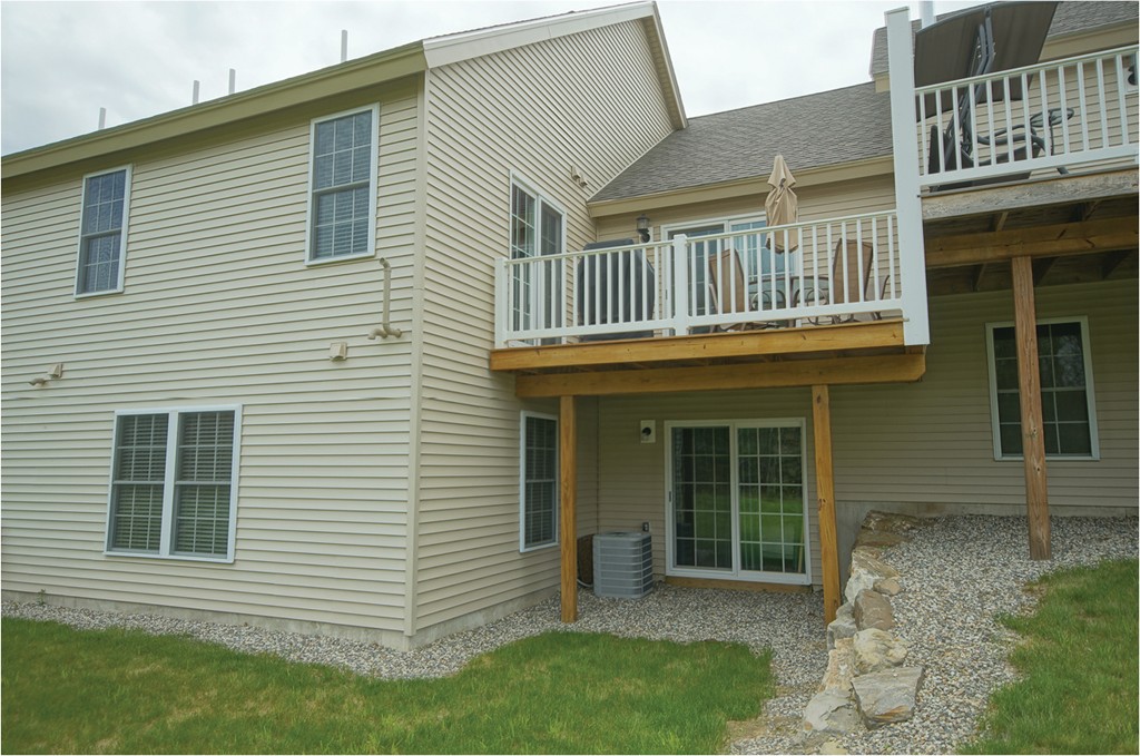 33 Hall Road, Unit 33 Fremont, NH 03044 - Photo 4 of 30
