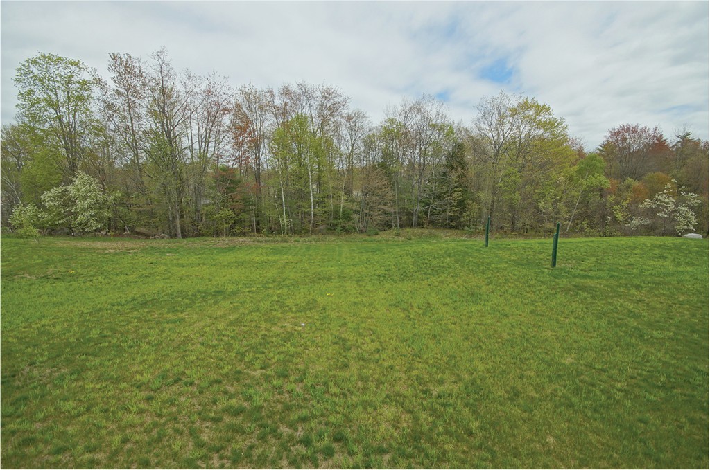 33 Hall Road, Unit 33 Fremont, NH 03044 - Photo 5 of 30
