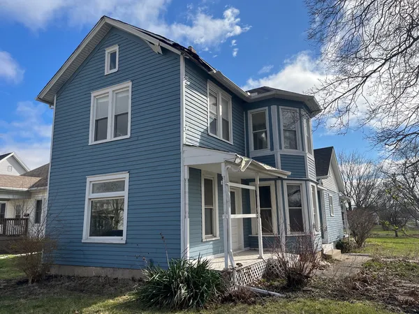 $48,000 | 100 North Jackson Street, Flanagan, IL 61740