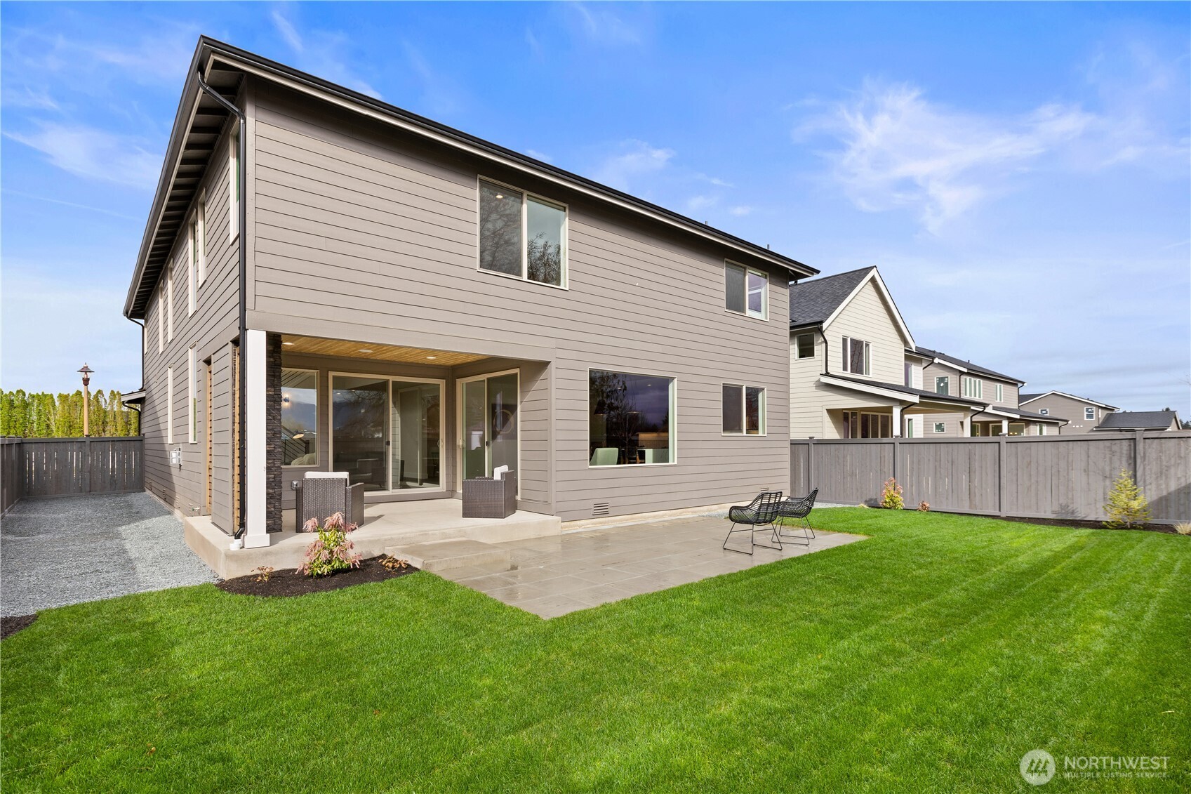 1632 Lockridge Loop East Enumclaw, WA 98022 - Photo 36 of 39