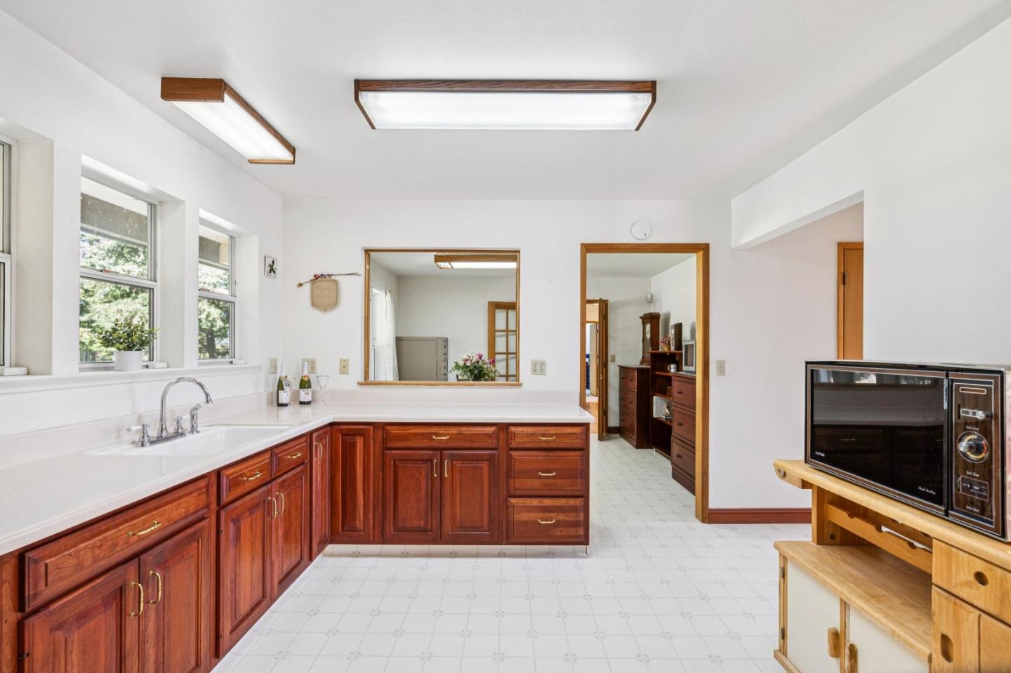 24595 Skyland Road Los Gatos, CA 95033 - Photo 35 of 68