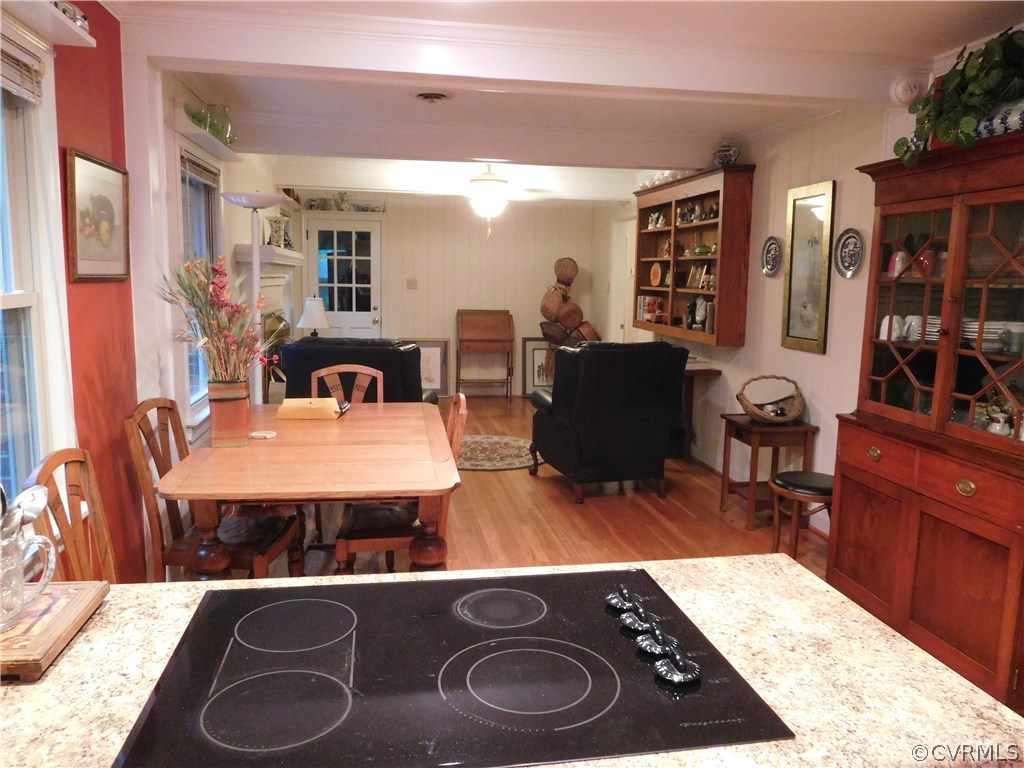1904 Fairoaks Road Powhatan, VA 23139 - Photo 5 of 16 View from kitchen to breakfast nook with family ro
