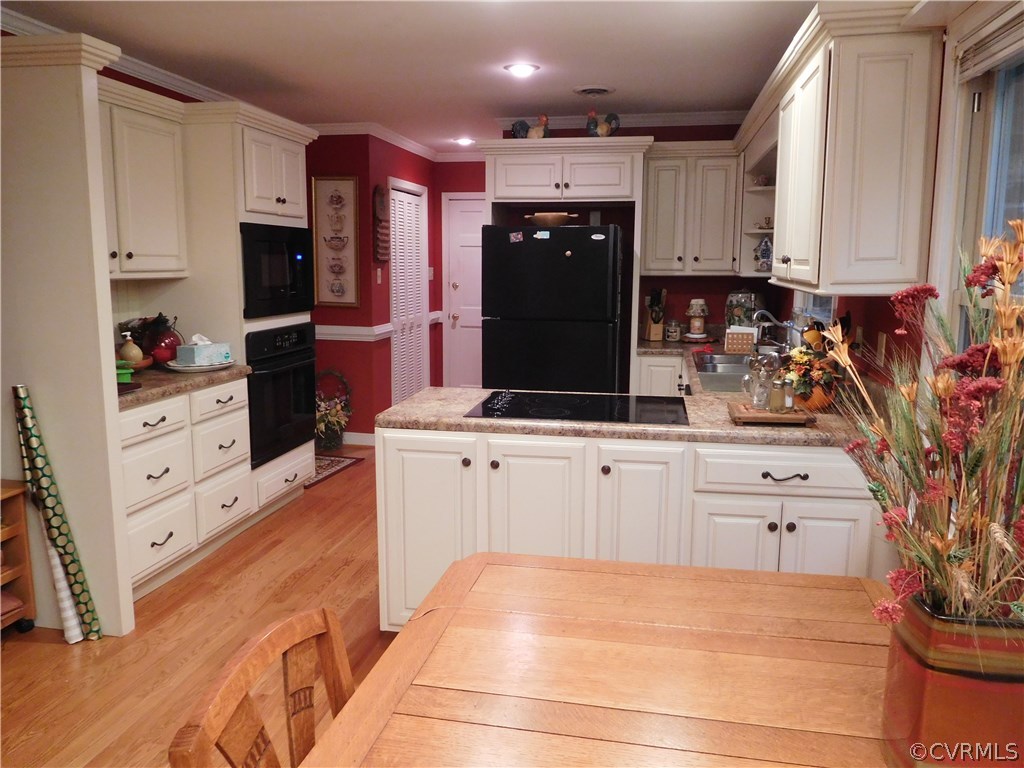 1904 Fairoaks Road Powhatan, VA 23139 - Photo 7 of 16 Another view of breakfast nook and kitchen