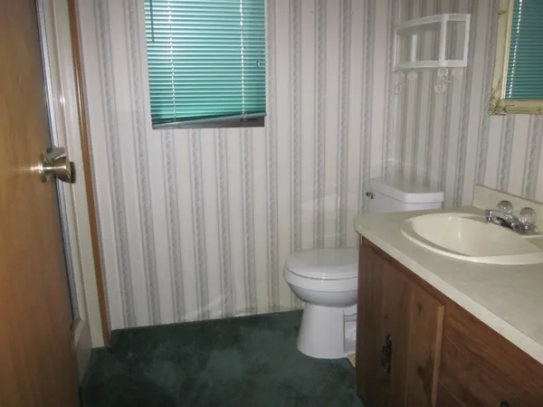 $189,900 | 52484 North Point Drive, Mattawan, MI 49071