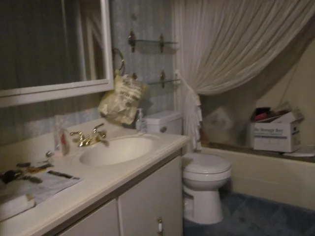 $200,000 | 52484 North Point Drive, Mattawan, MI 49071