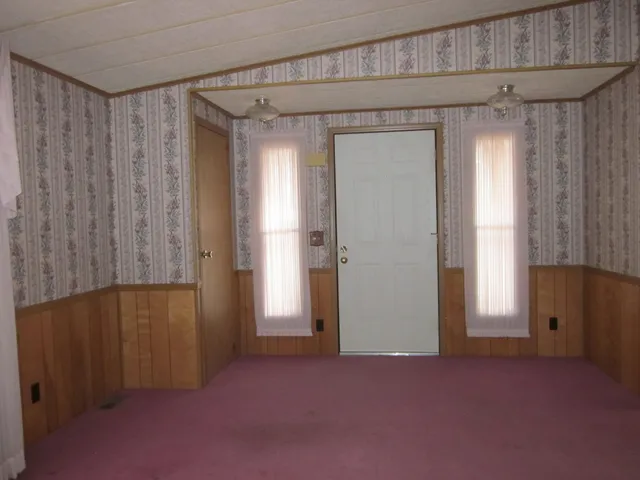 $200,000 | 52484 North Point Drive, Mattawan, MI 49071