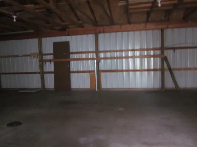 $200,000 | 52484 North Point Drive, Mattawan, MI 49071