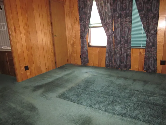 $200,000 | 52484 North Point Drive, Mattawan, MI 49071