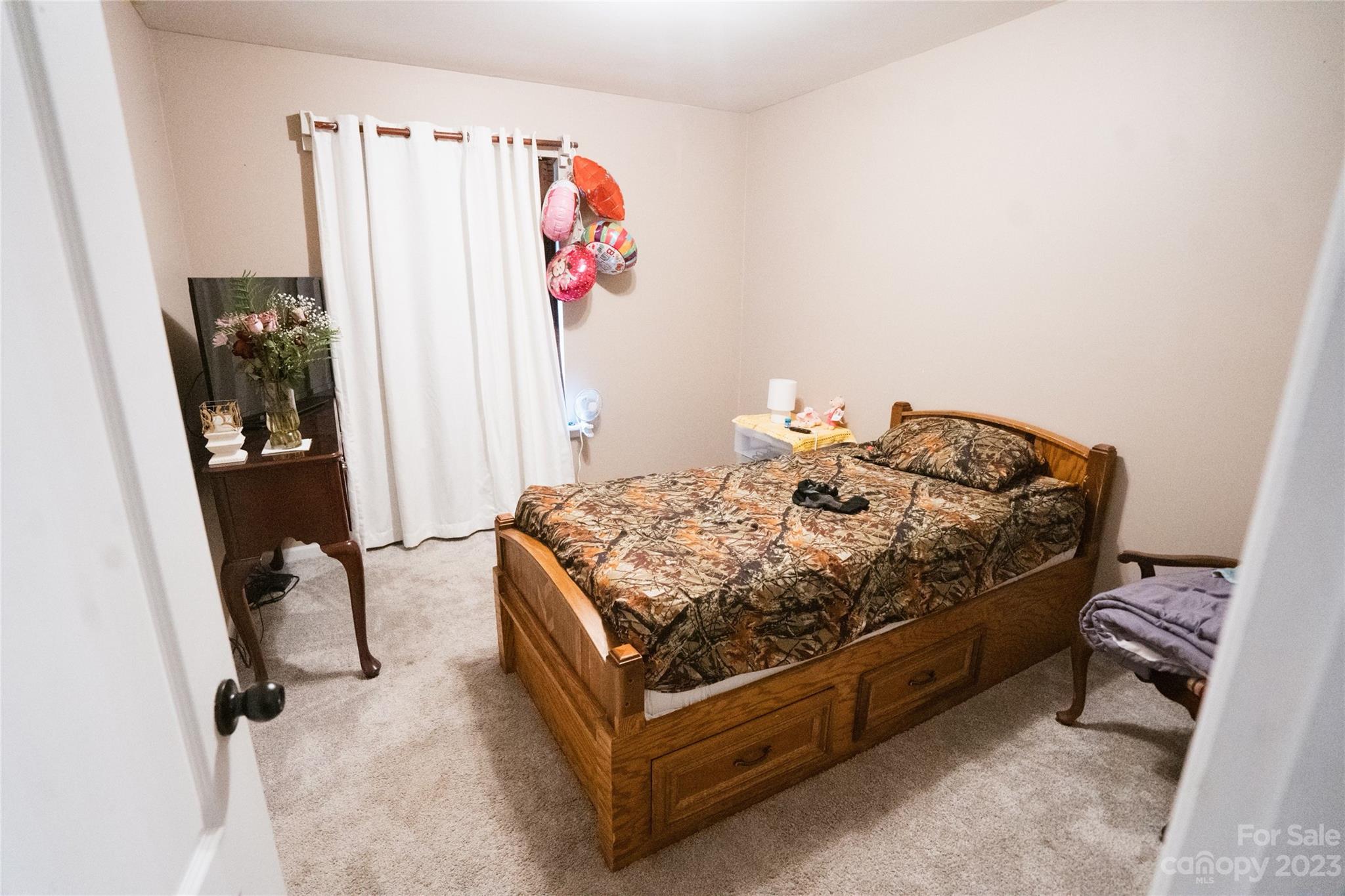 5930 Eastbrook Road Charlotte, NC 28215 - Photo 8 of 14 Gallery Image 8