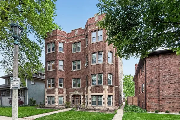 $266,000 | 814 South Maple Avenue, Unit 2N, Oak Park, IL 60304