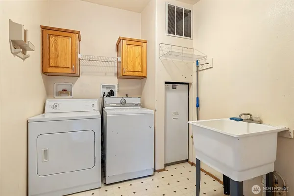 $329,900 | 11 Southeast Fuchsia Avenue, Shelton, WA 98584