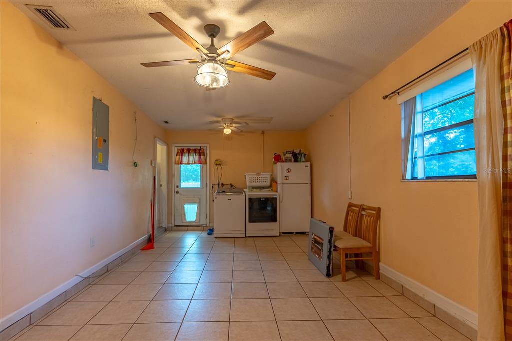 9349 Edison Road Lithia, FL 33547 - Photo 16 of 27