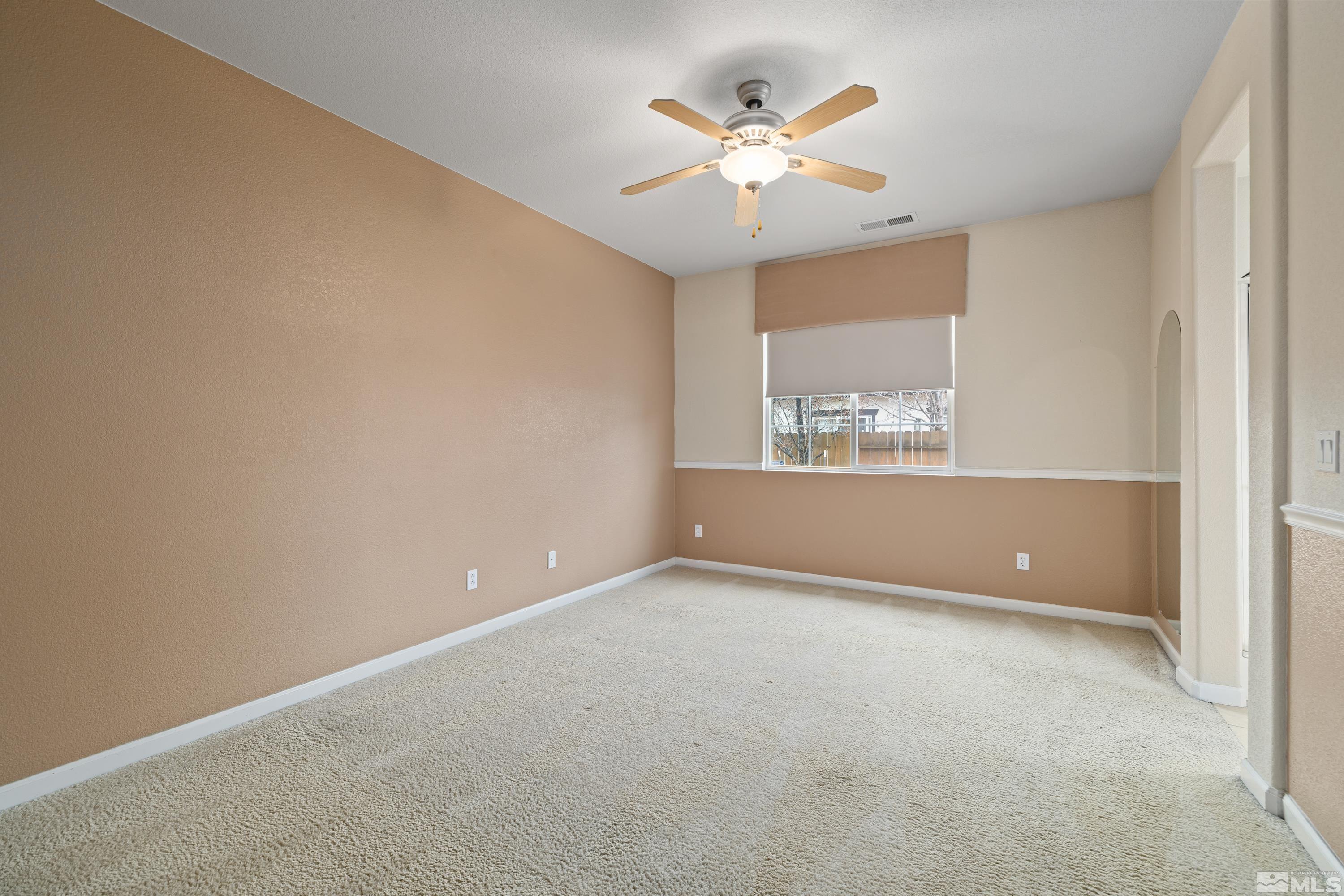 8900 Sorcha Street Reno, NV 89506 - Photo 22 of 39 an empty room with window