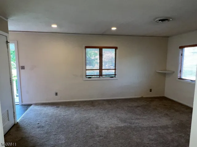 $2,000 | 366 North Harrison Street, Princeton, NJ 08540