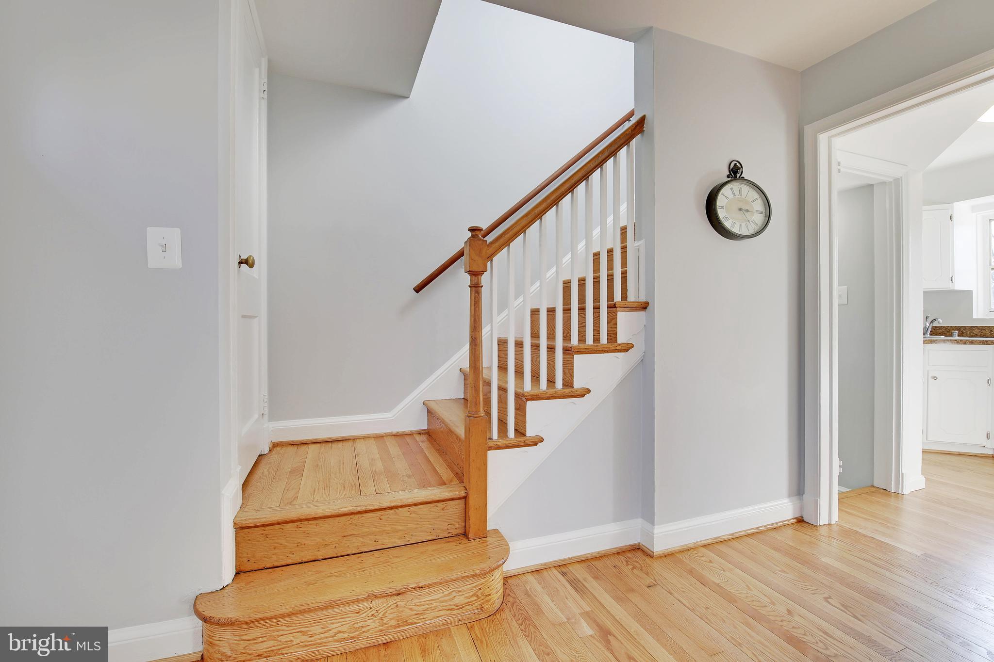 10406 Hemley Lane Silver Spring, MD 20902 - Photo 11 of 31 Turned stairway to upper level.