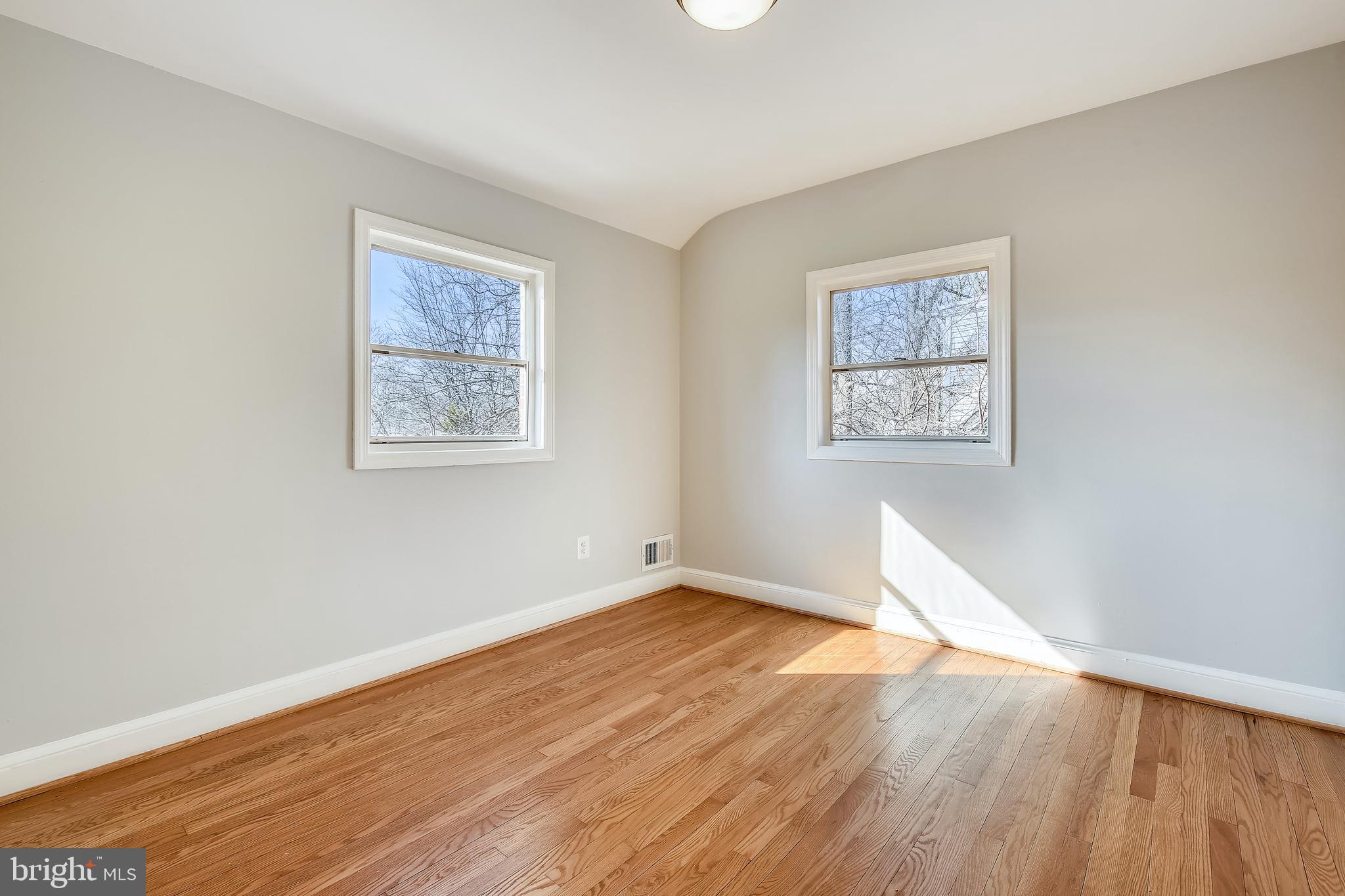 10406 Hemley Lane Silver Spring, MD 20902 - Photo 14 of 31 Bright second bedroom.