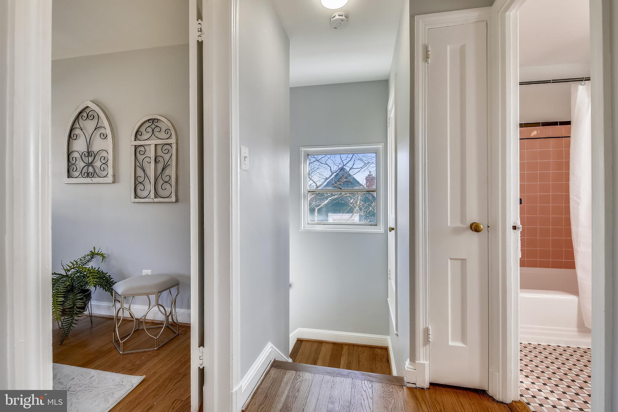 10406 Hemley Lane Silver Spring, MD 20902 - Photo 16 of 31 Upper level landing.
