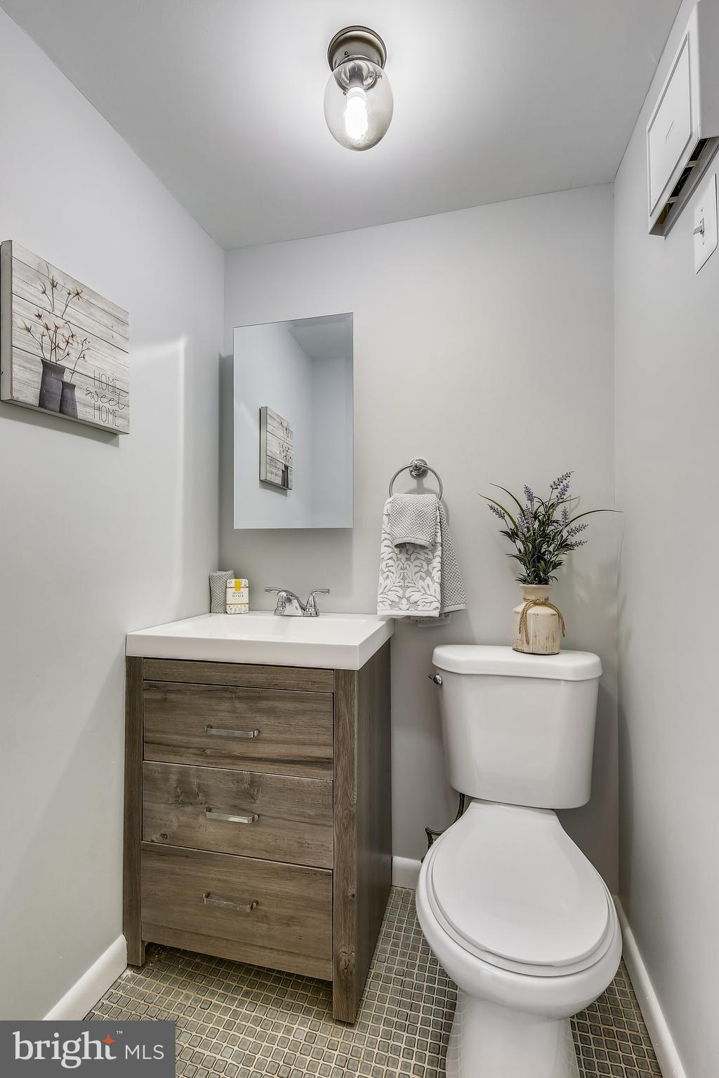 10406 Hemley Lane Silver Spring, MD 20902 - Photo 19 of 31 Lower level half bath.