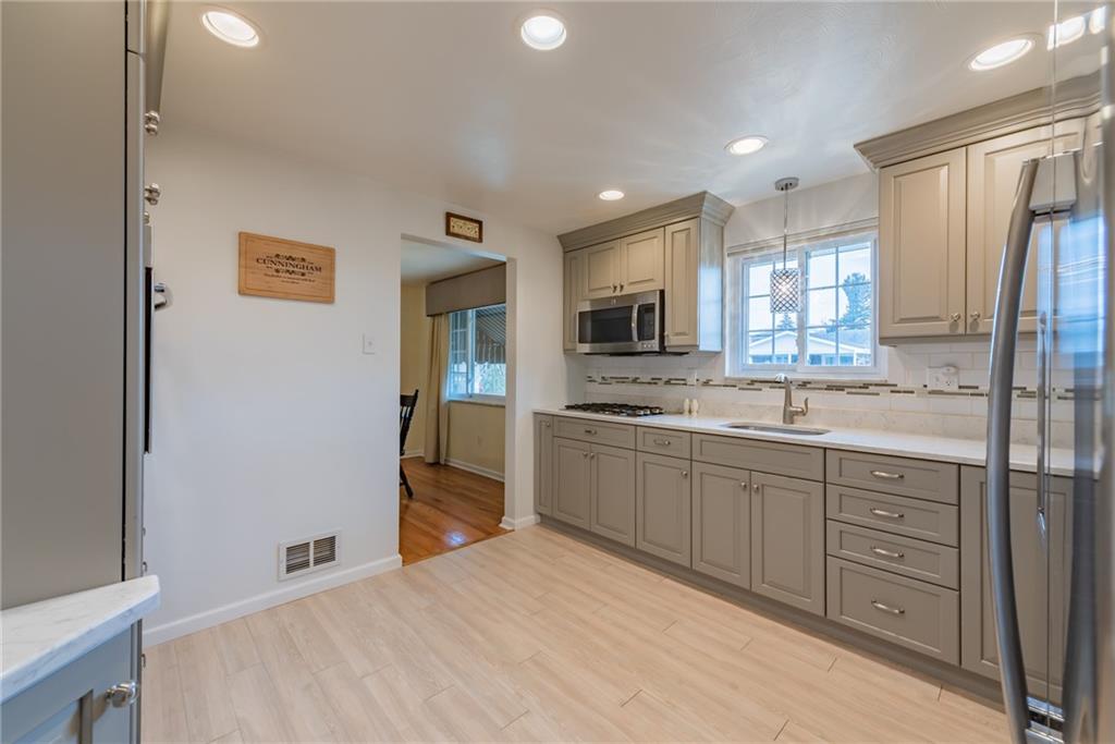 1161 Richard Road North Huntingdon, PA 15642 - Photo 4 of 25 Gallery Image 4