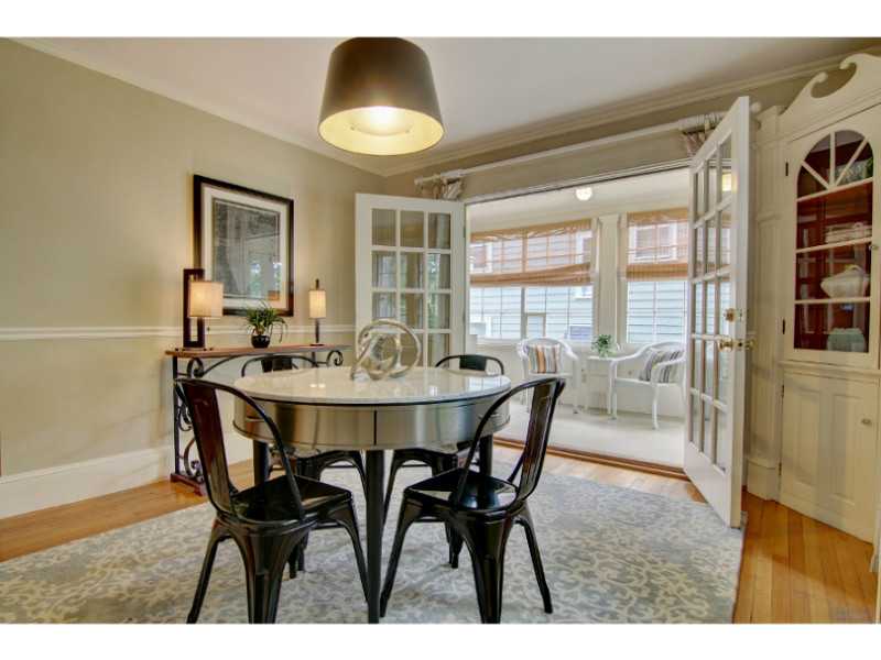 39 Edgehill Road Providence, RI 02906 - Photo 11 of 25 Dining Room.