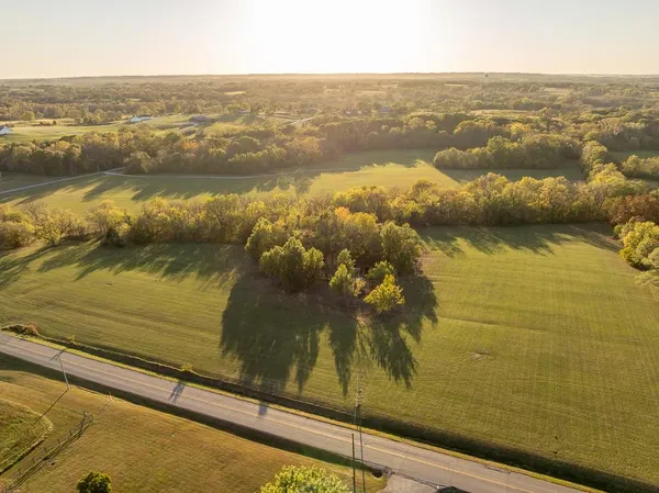 $199,000 | 2 Highway Oo Highway, Odessa, MO 64076