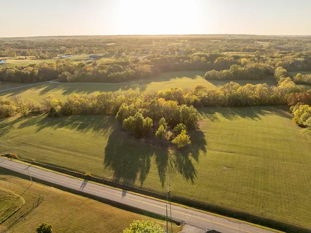 $199,000 | 2 Highway Oo Highway, Odessa, MO 64076