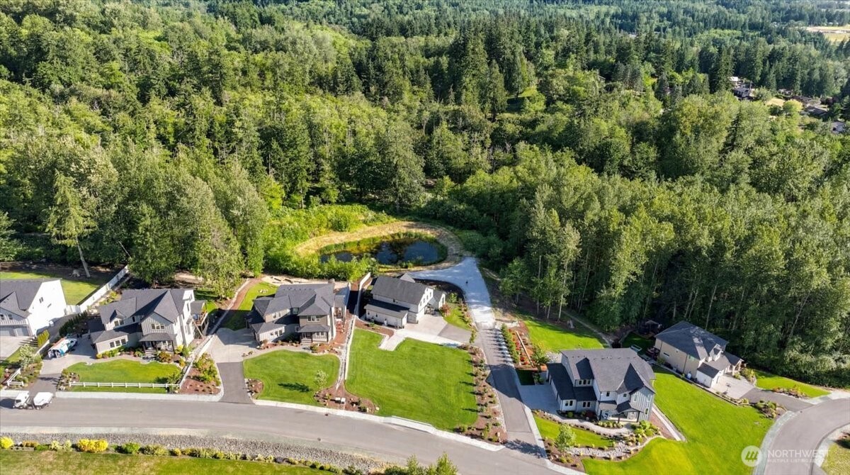 20580 Sinnes Road Mount Vernon, WA 98274 - Photo 35 of 39 an aerial view of a house with swimming pool and outdoor seating
