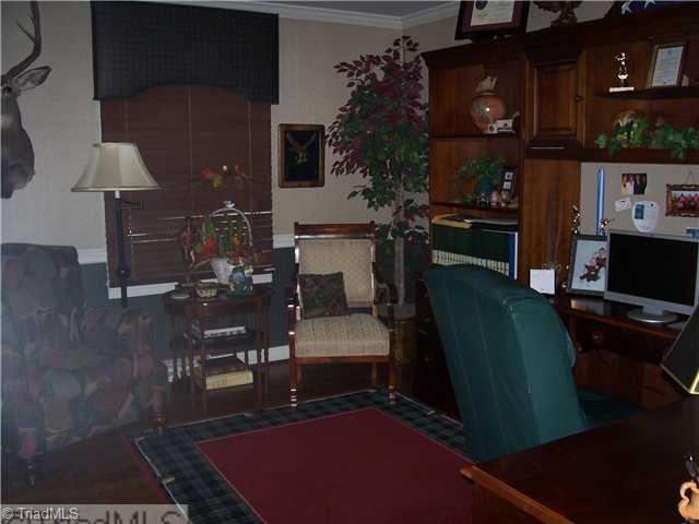 1413 Coventry Road High Point, NC 27262 - Photo 5 of 16 Studio/Study/Office.