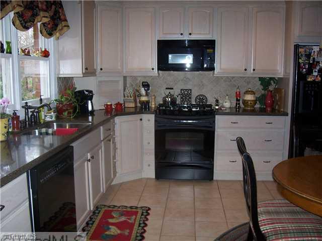 1413 Coventry Road High Point, NC 27262 - Photo 6 of 16 Kitchen.