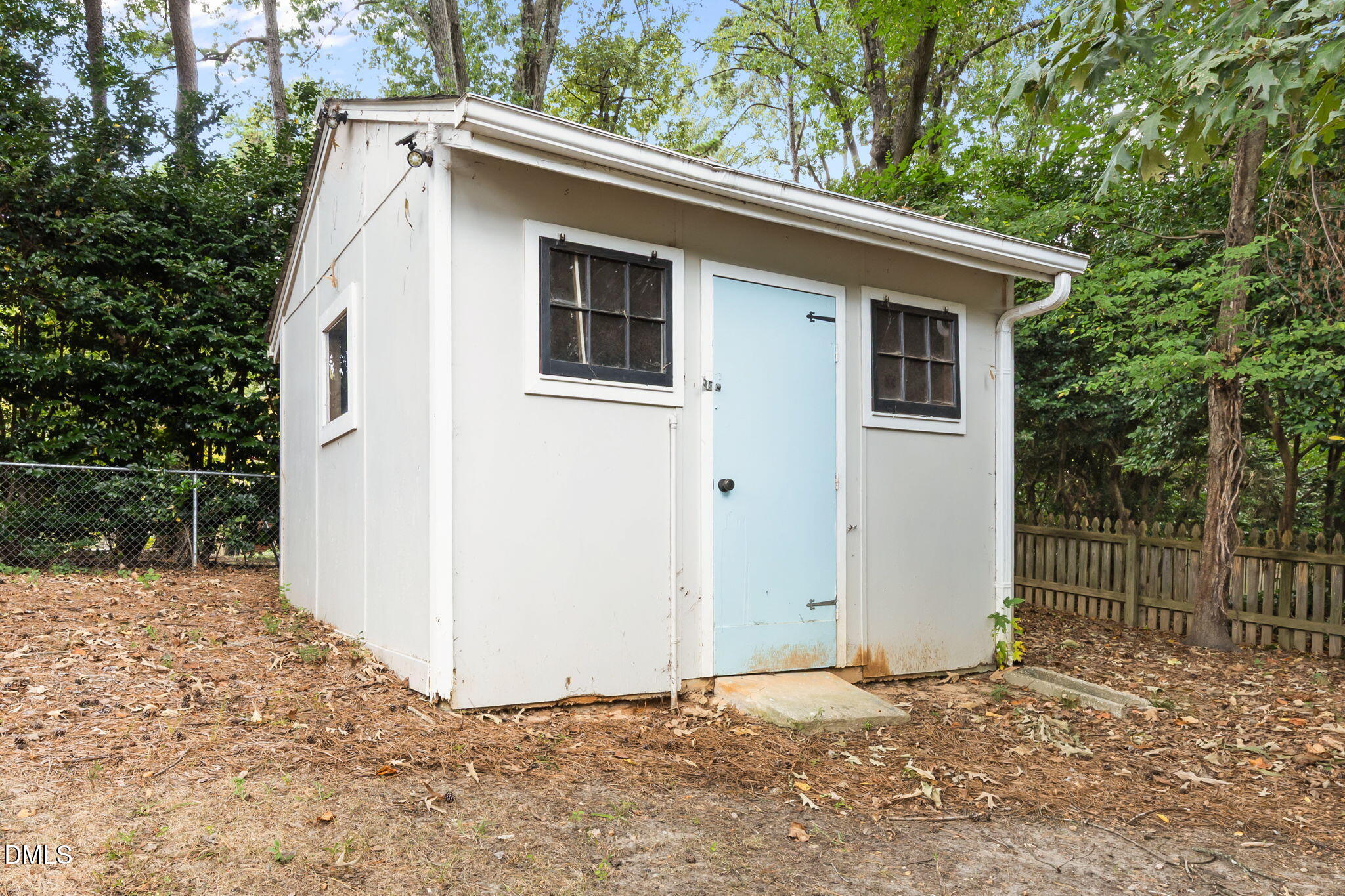 5219 Knollwood Road Raleigh, NC 27609 - Photo 36 of 45 8-web-or-mls-IMG_3657