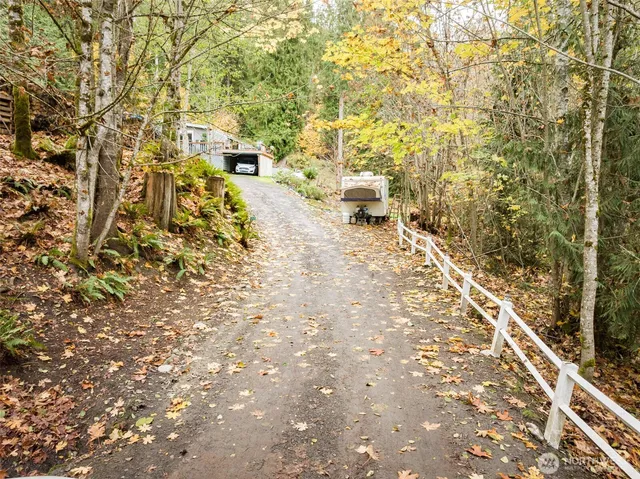 a top view of a house with a yard