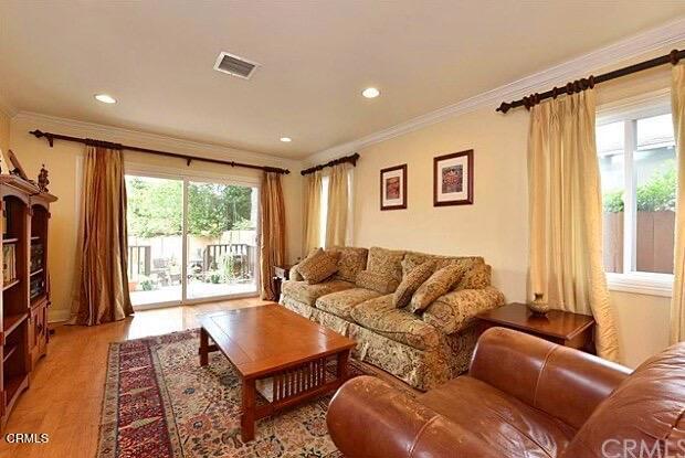 1736 Vistillas Road Altadena, CA 91001 - Photo 8 of 29 e9d6e030-83b6-4849-af47-3af7fcf56b61
