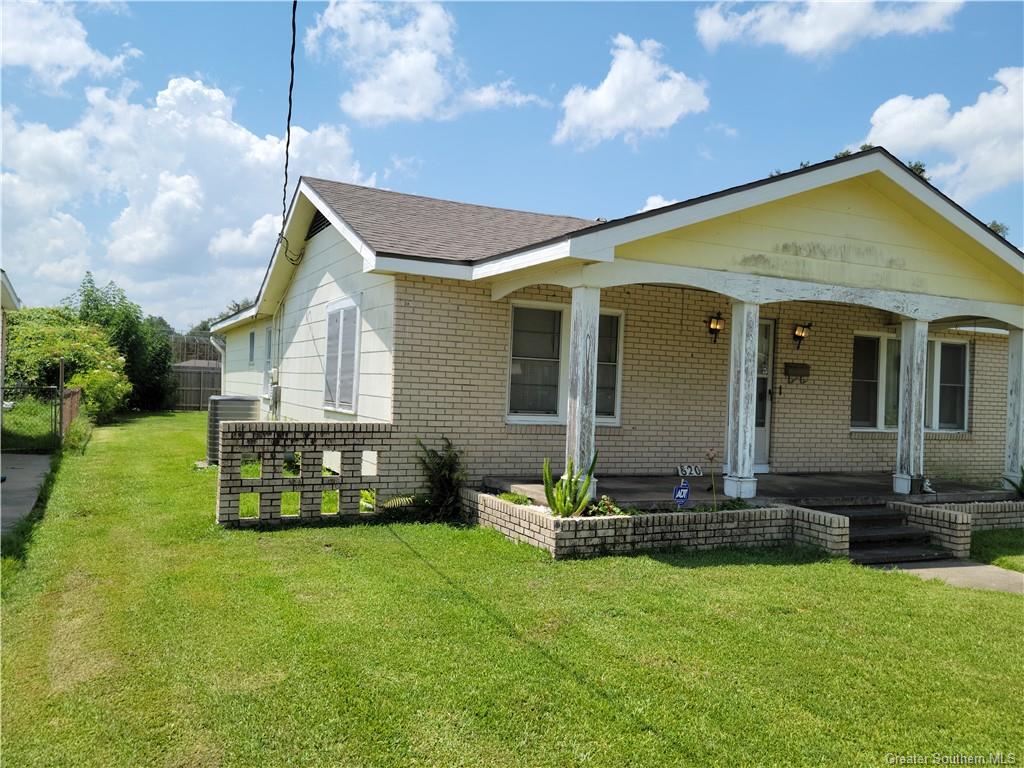 820 Azalea Street Lake Charles, LA 70607 - Photo 2 of 14 Gallery Image 2