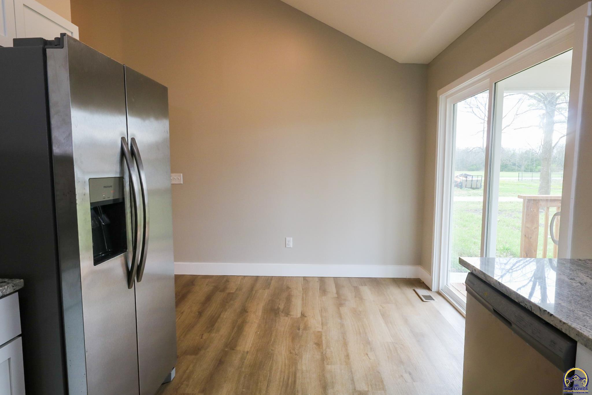 702 South 8th Street Burlington, KS 66839 - Photo 19 of 62