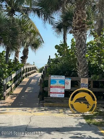 $1,700 | 7101 Ridgewood Avenue, Unit 210, Cape Canaveral, FL 32920