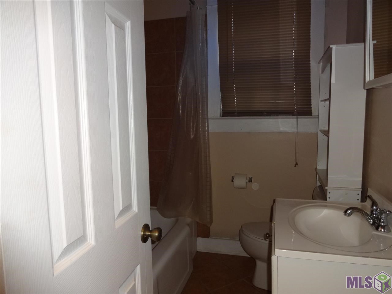 2030 Hemlock Street Baton Rouge, LA 70802 - Photo 7 of 7 Bathroom