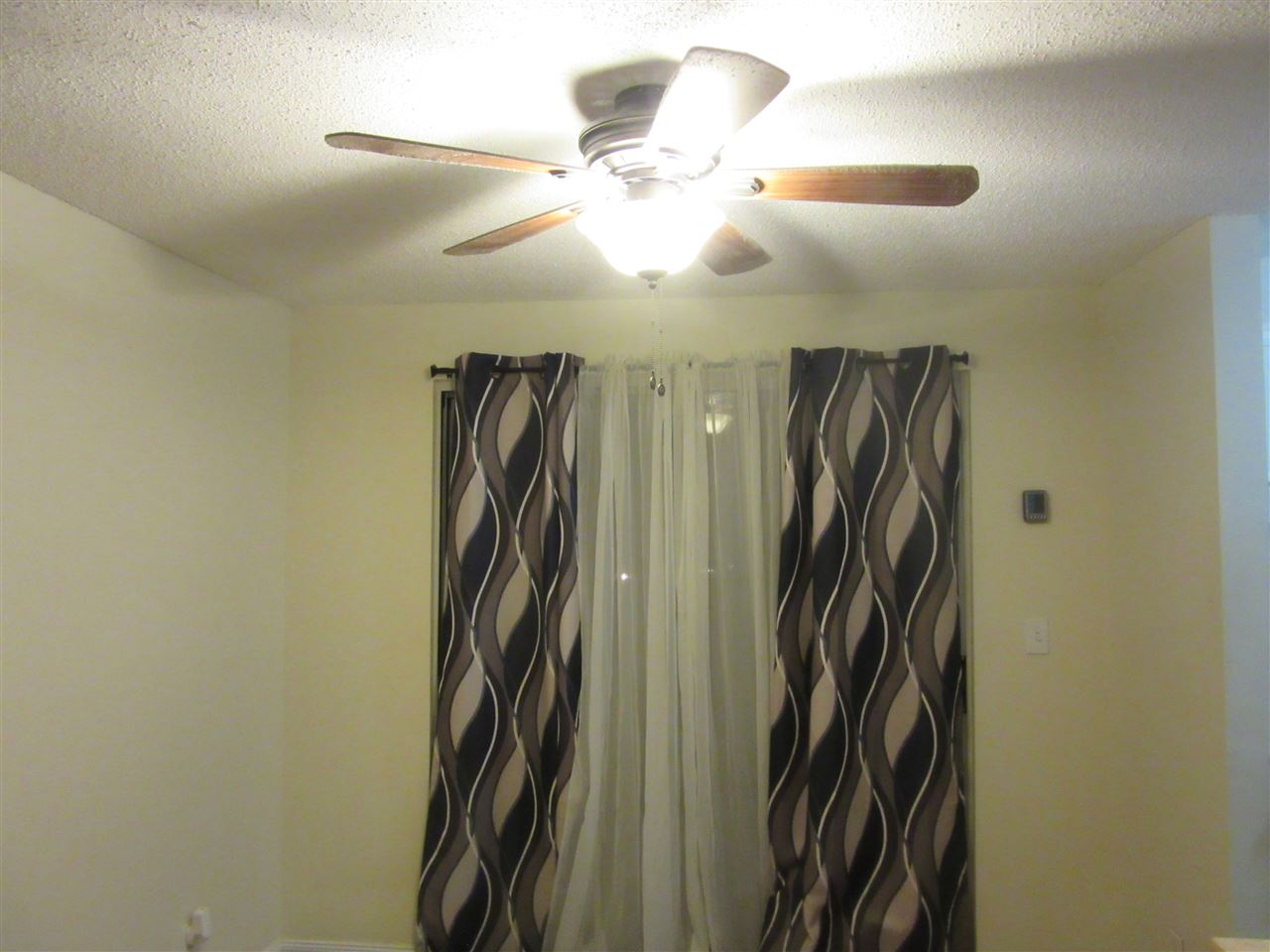 897 Mammoth Road, Unit 2 Manchester, NH 03104 - Photo 7 of 12