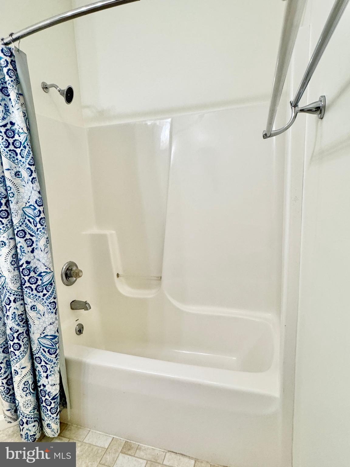 209 Decatur Street Cumberland, MD 21502 - Photo 35 of 50 UPPER LEVEL 2:
PRIMARY BATH
