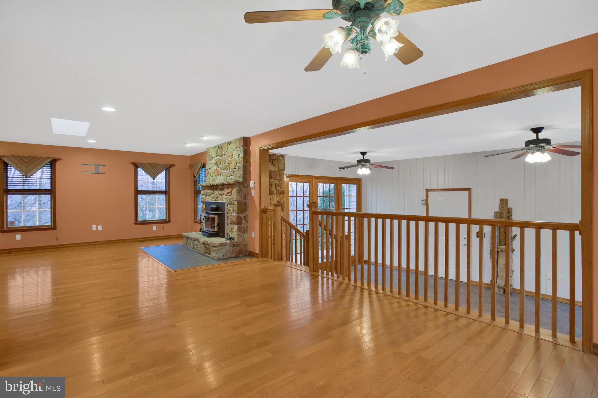 27 Junction Road Dillsburg, PA 17019 - Photo 15 of 49 Dining Room